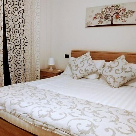Sophia' S House Appartamento Quartello กวาร์ตู ซานเตเลนา ภายนอก รูปภาพ