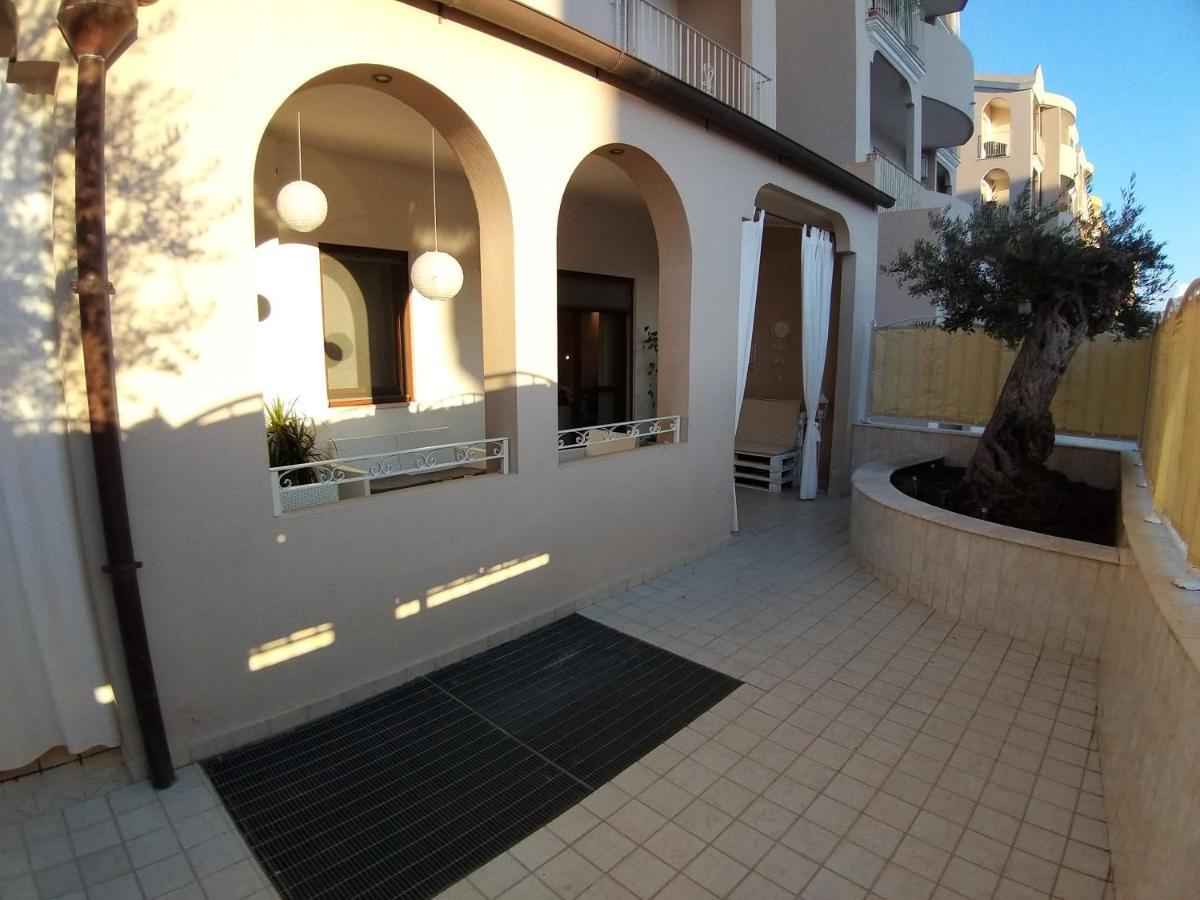Sophia' S House Appartamento Quartello กวาร์ตู ซานเตเลนา ภายนอก รูปภาพ
