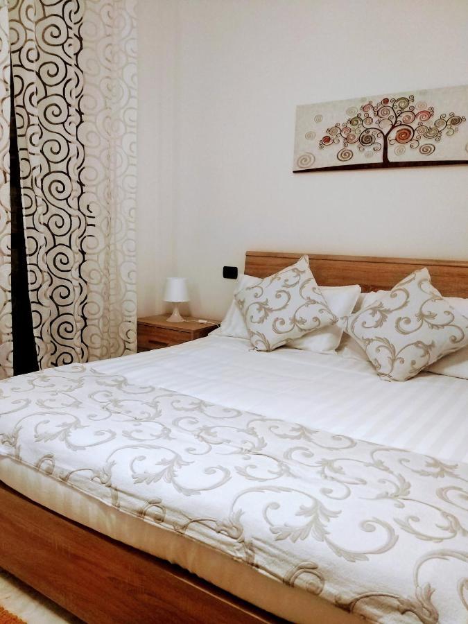 Sophia' S House Appartamento Quartello กวาร์ตู ซานเตเลนา ภายนอก รูปภาพ
